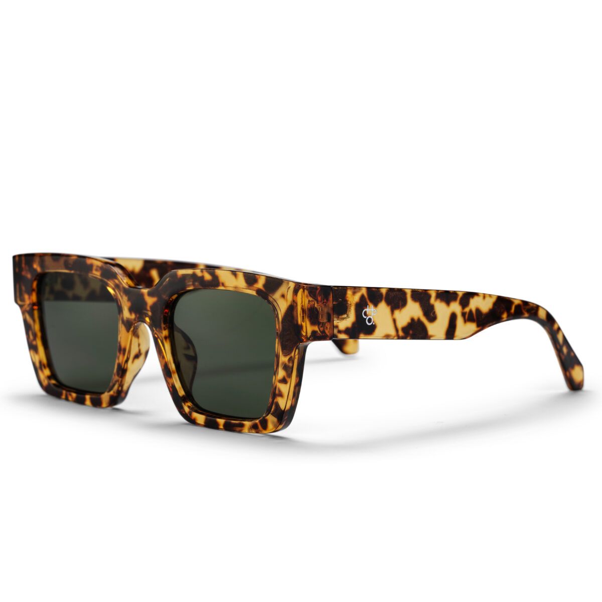 CHPO Max sunglasses in Leopard made of 100% recycled plastic. Available at Lotta from Stockholm