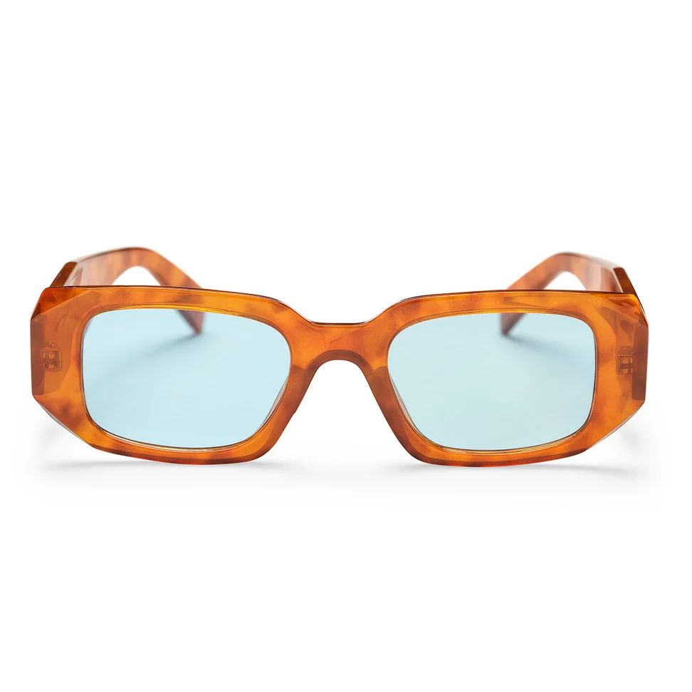 CHPO Reed sunglasses in Turtle Amber made from 100% recycled plastic. Available at Lotta from Stockholm