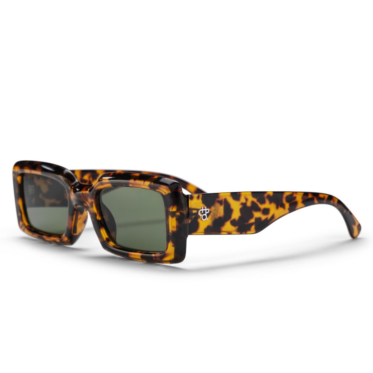 CHPO Tove sunglasses in Leopard made from 100% recycled plastic. Available at Lotta from Stockholm