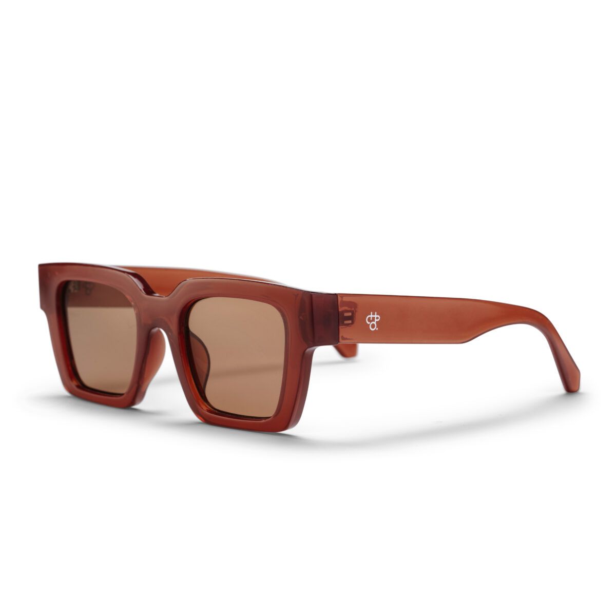 CHPO Max sunglasses in Burgundy made of 100% recycled plastic. Available at Lotta from Stockholm