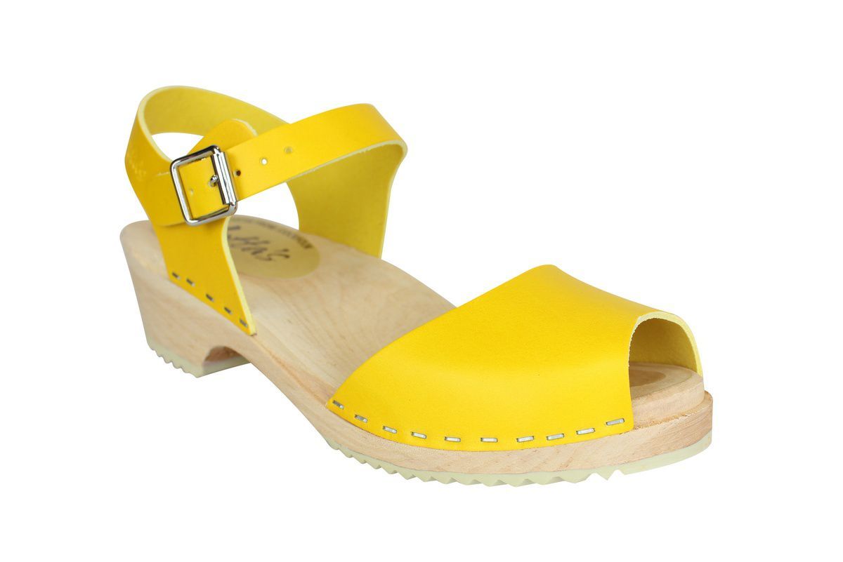 Lotta From Stockholm Womens Low Heel Open toe clogs in yellow leather