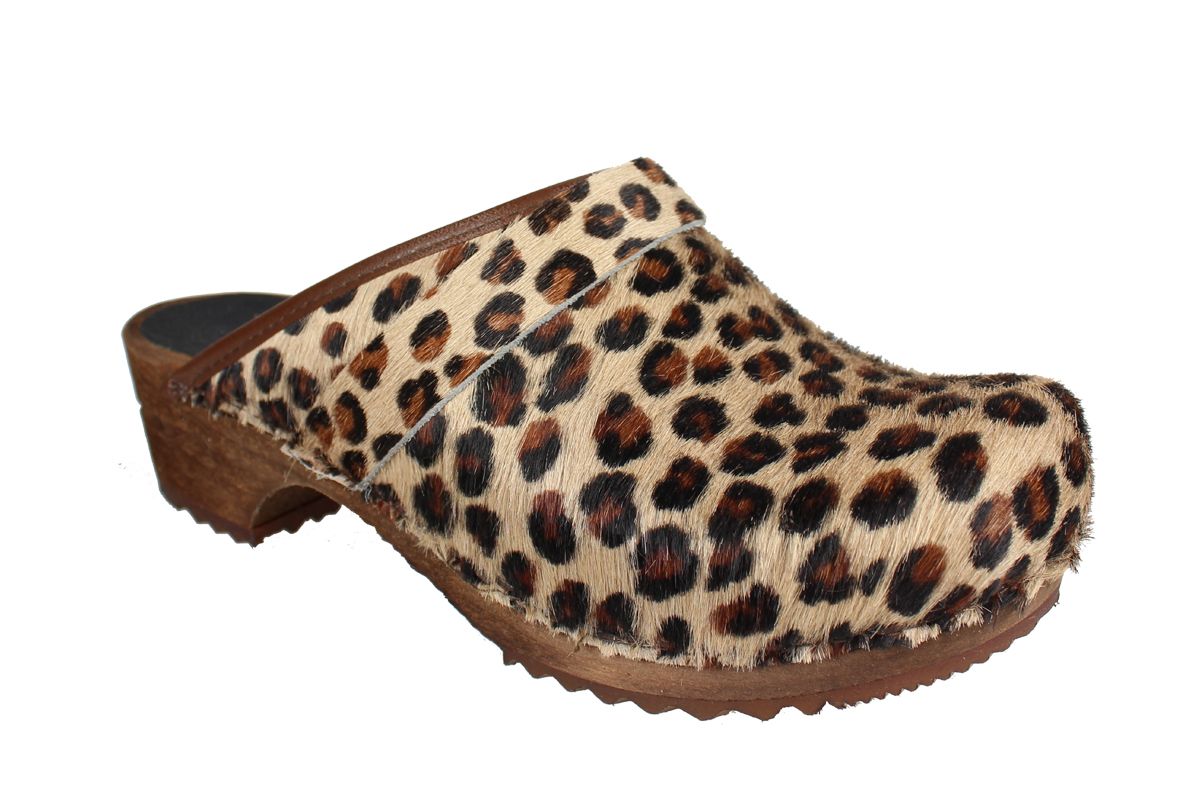 sanita clogs leopard print