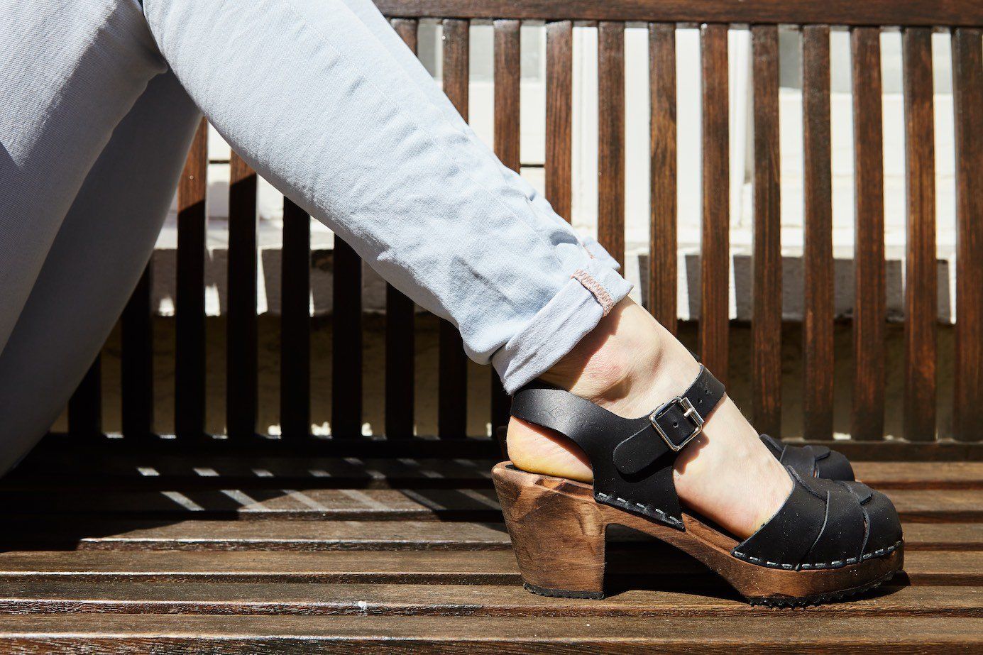 Peep Toe Black Clogs on a brown base | Lotta from Stockholm